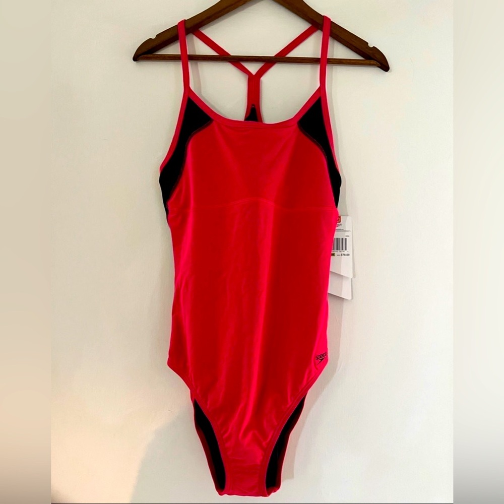 Speedo women’s size 13/14 NWT